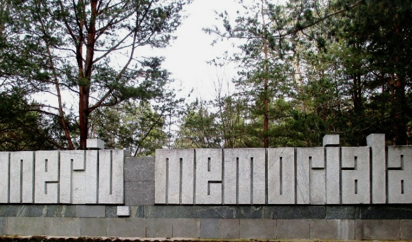 Le massacre de Paneriai ( Lituanie ) ( Photo F. Detry ) Le massacre de Paneriai ( Lituanie ) ( Photo F. Detry )