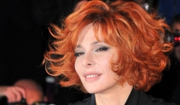 Mylene Farmer, vraie rousse.