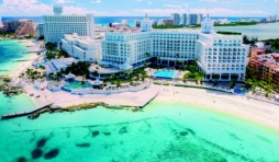 Le Riu Palace Las Americas entièrement rénové rouvre ses portes à Cancún en tant qu'hôtel réservé aux adultes