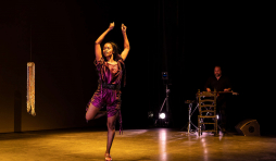 Le « Flamenco », avec Yinka Esi Graves, dans « The disappearing Act » ⓒ Ph. : Alain Scherer